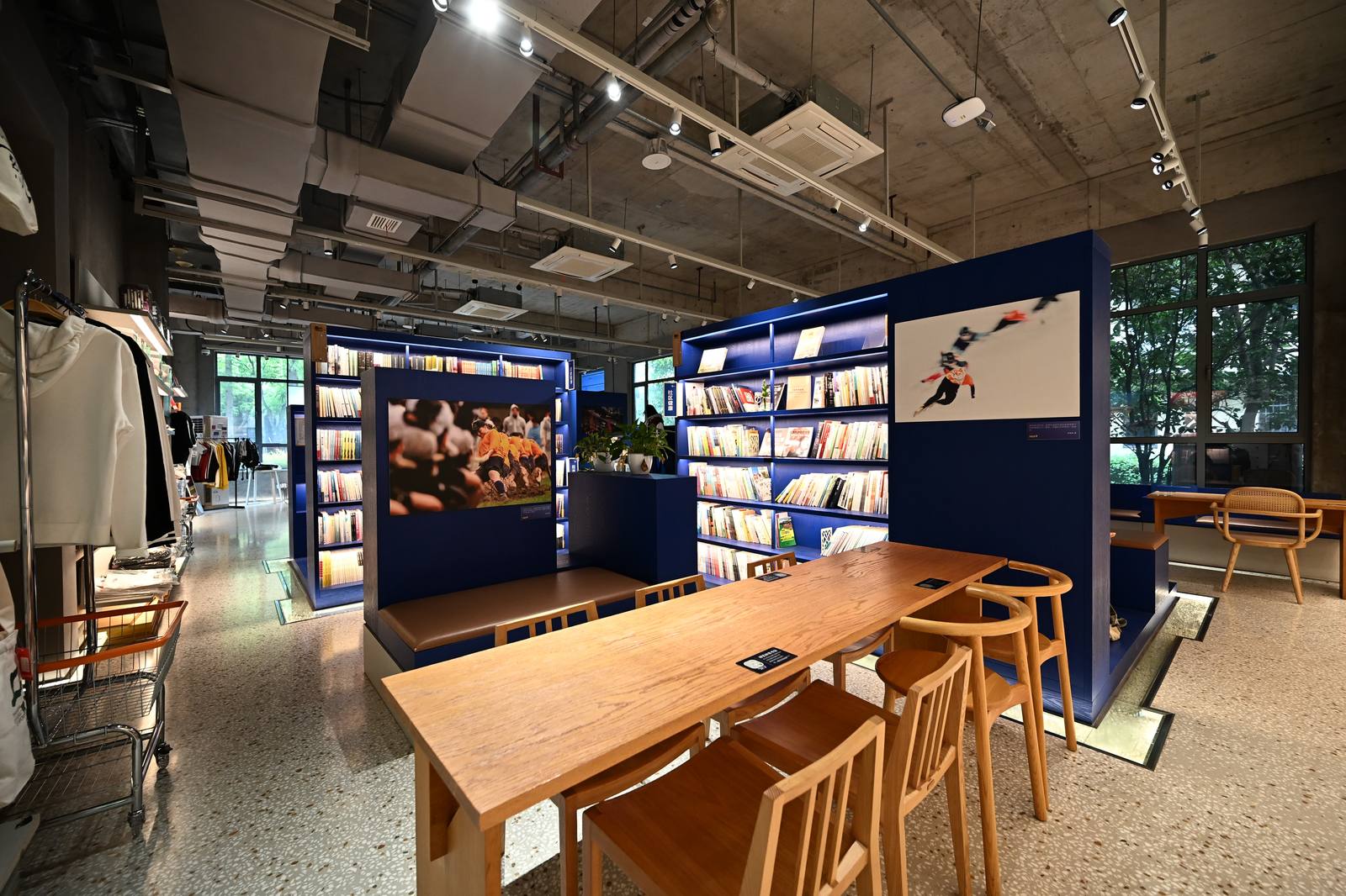 书店一角